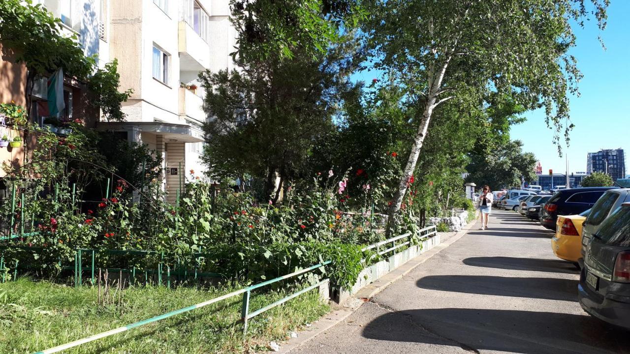 2 Bedrooms With Private Bath And Balcony Near The Airport София Экстерьер фото